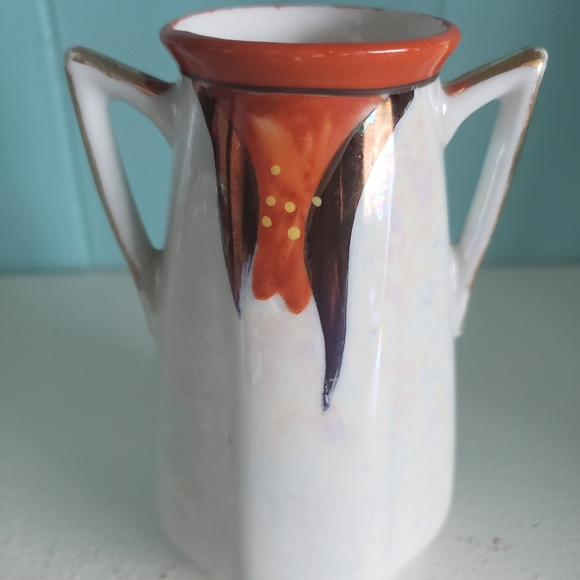 Gold Castle Hand Painted Vase - Picture 5 of 8